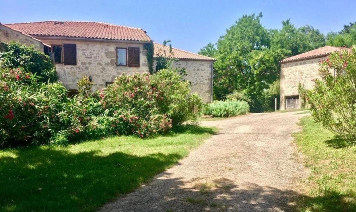 Chez Sophie - Gite Et Gite Equestre Clermont-Dessous Bagian luar foto